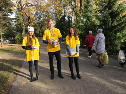 Na cmentarzu trwa kwesta na pilskie hospicjum - grafika