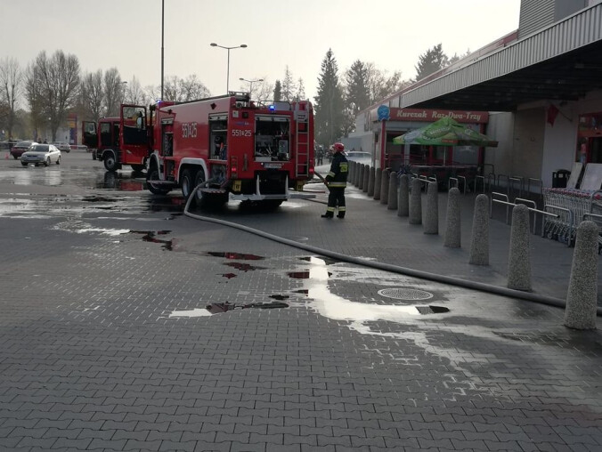 Pożar przy pilskim Kauflandzie [WIDEO] - grafika