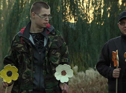 W Chodzieży zakwitły ceramiczne kwiaty - grafika