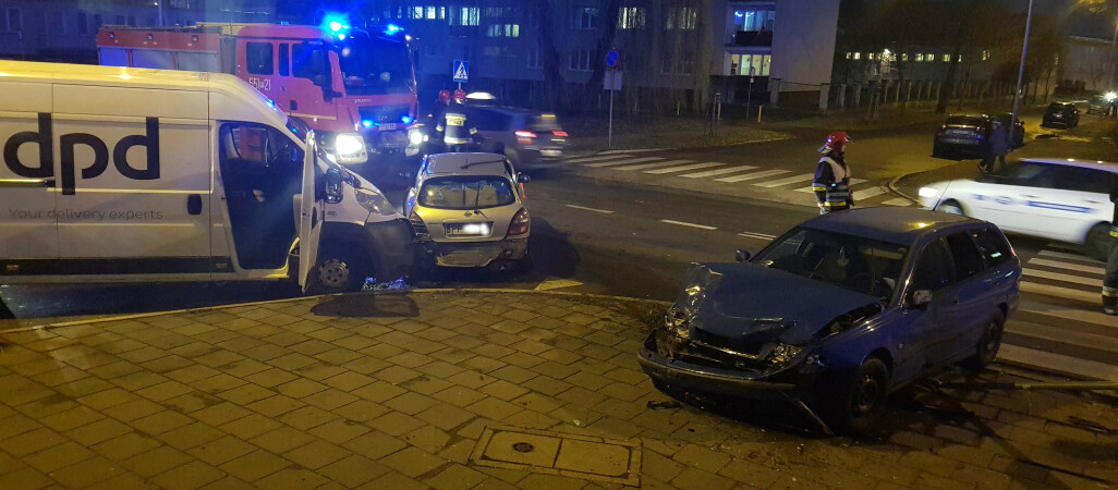 Trzy osoby ranne. Wypadek na skrzyżowaniu