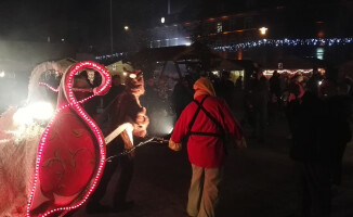 Parada Bożonarodzeniowa na pilskim jarmarku [ZDJĘCIA]
