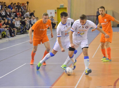 Futsal Piła wysoko zremisował z M40.pl Poznań - grafika