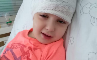 6-letniej Sarze życie możne uratować terapia w Meksyku