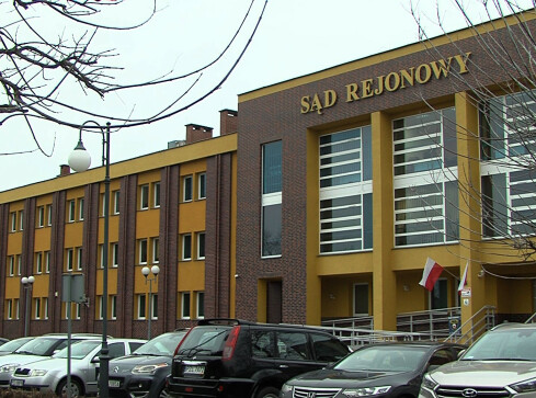 Paraliż polskich sądów, odwołane rozprawy - grafika