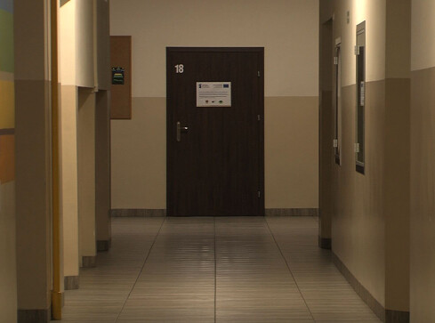 Nauczyciele idą na zwolnienia. Trwa protest - grafika