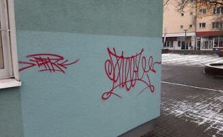 Wandale od trzech miesięcy sprejują miasto [GALERIA]