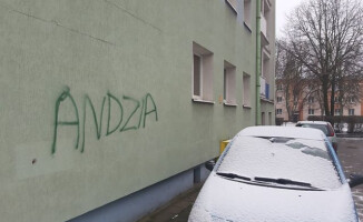 Wandale od trzech miesięcy sprejują miasto [GALERIA]