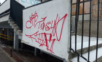 Wandale od trzech miesięcy sprejują miasto [GALERIA]
