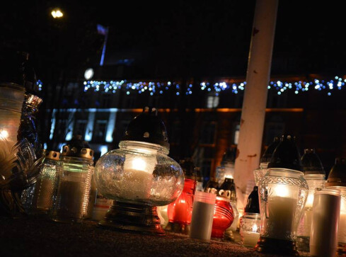 Pilanie uczcili pamięć Pawła Adamowicza - grafika