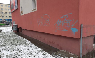 Wandale od trzech miesięcy sprejują miasto [GALERIA]