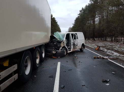 Narkotyki ukryli w lesie i na cmentarzu - grafika