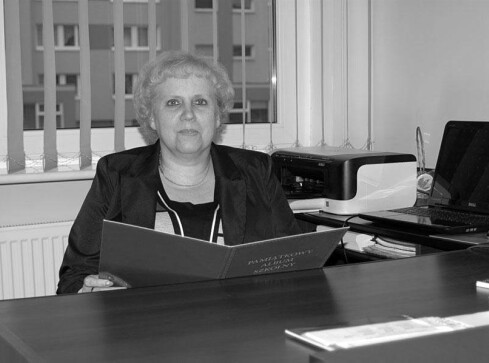 W sobotę pogrzeb zmarłej dyrektor SP 2 Doroty Frydrych - grafika