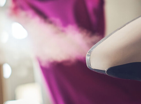 Chcesz prasować, ale nie masz żelazka? Użyj parownicy! - grafika