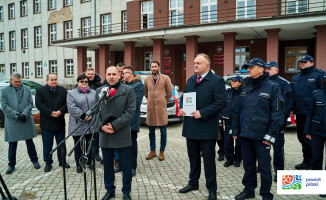 Nowe radiowozy dla Wysokiej i Ujścia