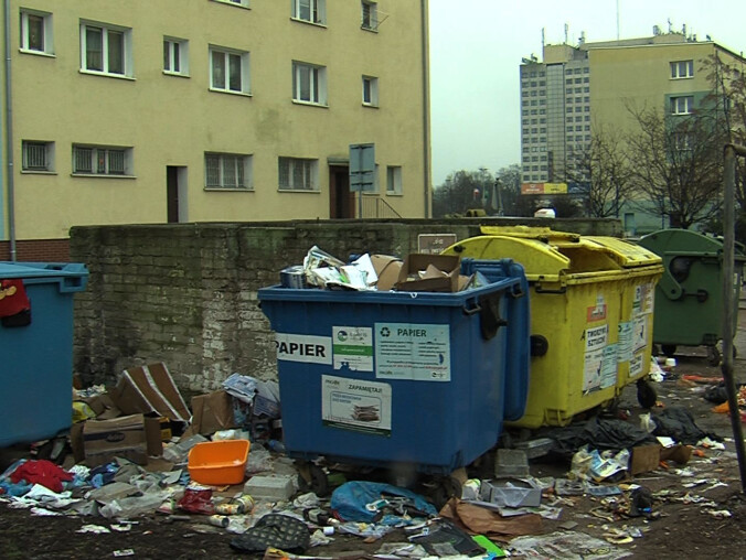 Centrum Piły w śmieciach - grafika