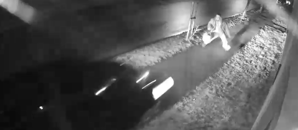 W ostatniej chwili uciekł przed samochodem