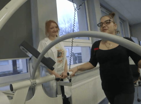 Darmowa rehabilitacja dla pacjentów z porażeniem - grafika