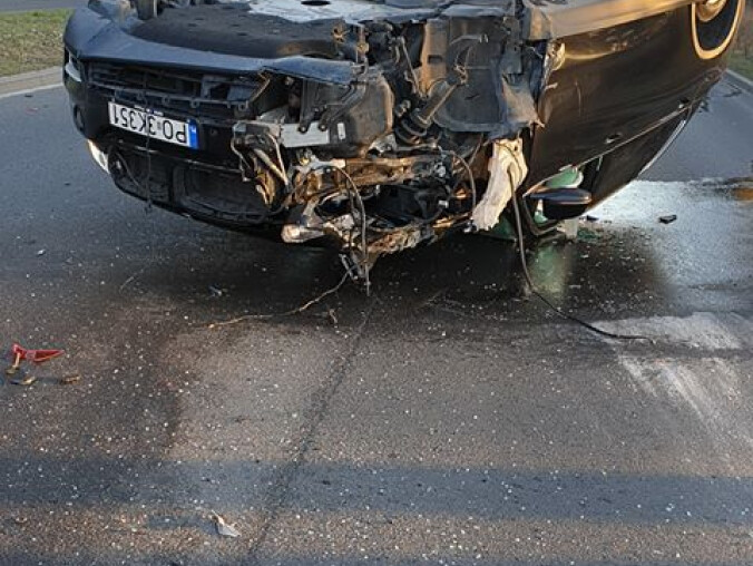 Sprawdzali dno rzeki przy mostach Królewskich - grafika