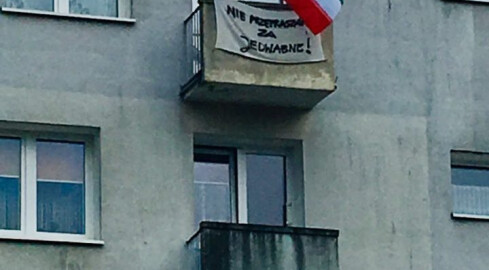 Flaga Iranu i hasło: Nie przepraszać za Jedwabne - grafika
