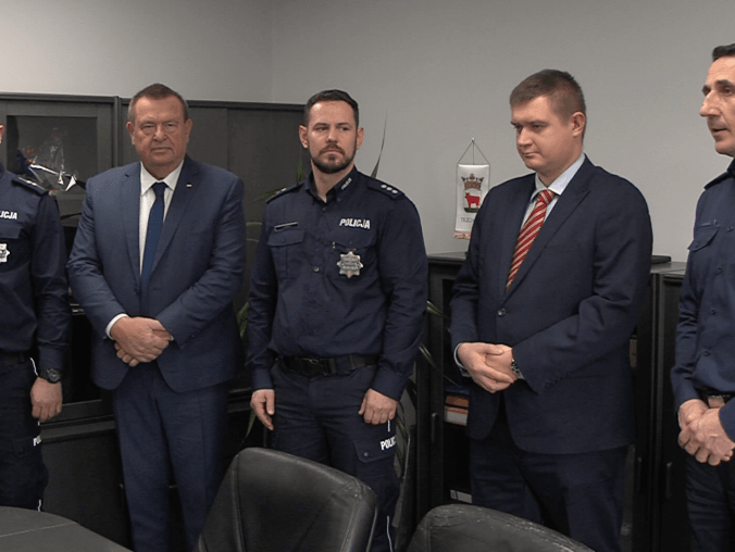 Komisariat policji w Trzciance po remoncie - grafika