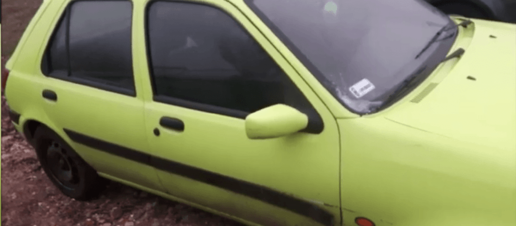 Wjechał kradzionym autem w przechodniów