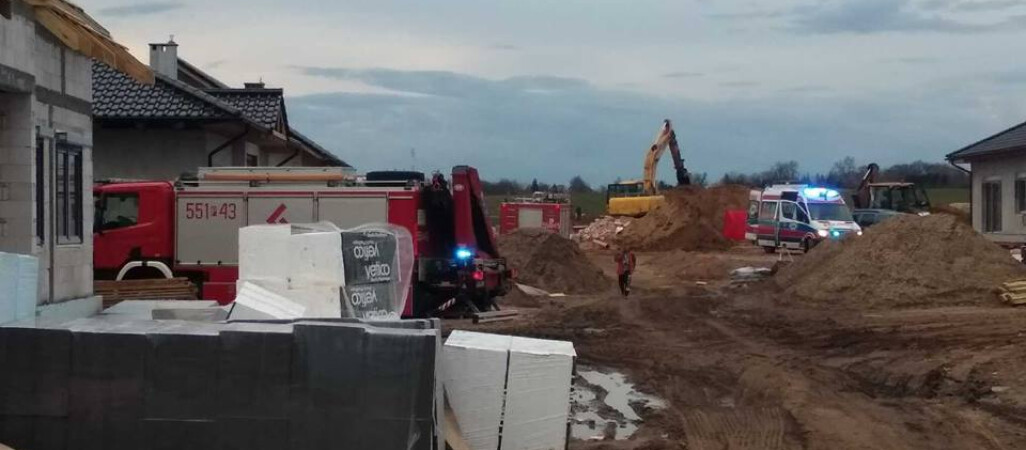 Mężczyzna zginął na budowie. Przygniotła go koparka