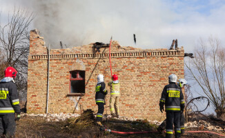 Pożary, wypadki, poszukiwanie zwłok. Strażacki weekend