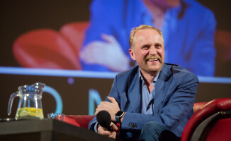 Piotr Adamczyk gościem Salonu Kulturalnego TV ASTA