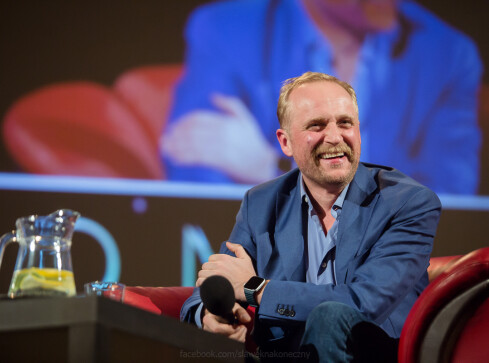 Piotr Adamczyk w Pile. Dziś rozmowa w TV ASTA - grafika