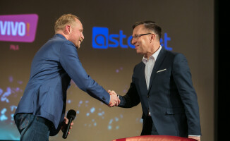 Piotr Adamczyk gościem Salonu Kulturalnego TV ASTA