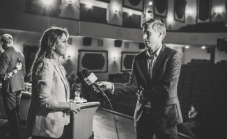 Piotr Adamczyk gościem Salonu Kulturalnego TV ASTA