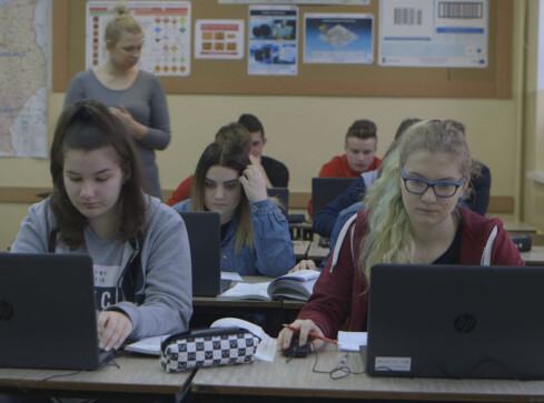 Staże i doposażanie szkół w Pile - grafika