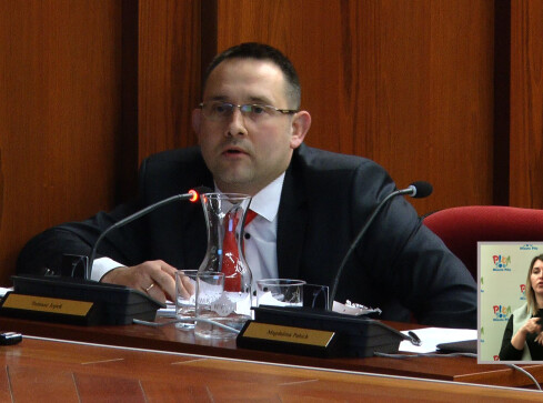 Awantura na sesji o finansowanie sportu - grafika