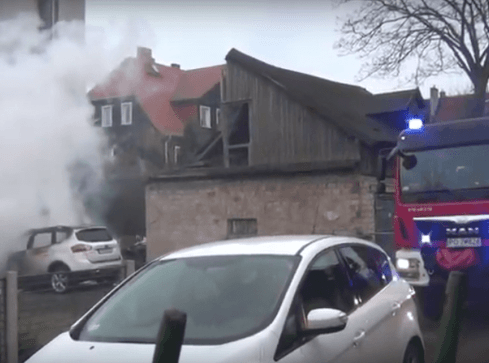 Znów płonął samochód. Dziś to drugi taki przypadek - grafika