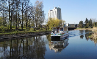 Nad Gwdę wrócił tramwaj wodny