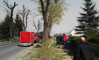Niebezpieczny pożar. Spłonął tartak w Brzostowie