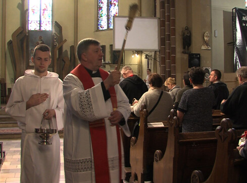 Wielka Sobota. Czas wyciszenia i święcenia potraw - grafika