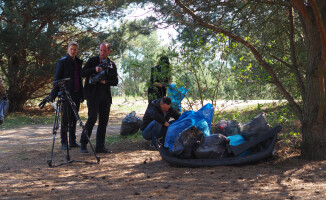 #TrashChallengeMedia: Redakcja TV ASTA sprząta las