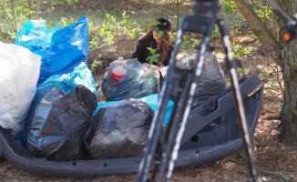 #TrashChallengeMedia: Redakcja TV ASTA sprząta las