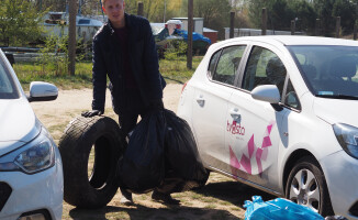 #TrashChallengeMedia: Redakcja TV ASTA sprząta las