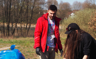 #TrashChallengeMedia: Redakcja TV ASTA sprząta las