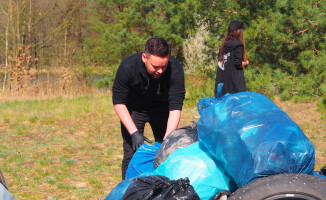 #TrashChallengeMedia: Redakcja TV ASTA sprząta las