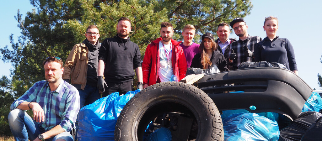 #TrashChallengeMedia: Redakcja TV ASTA sprząta las