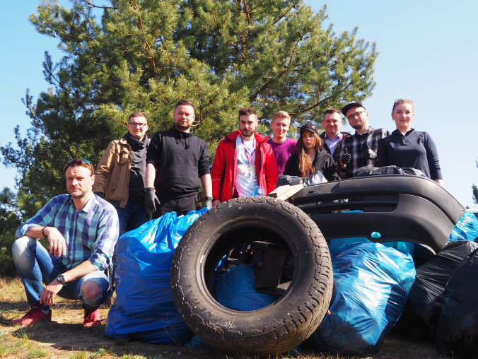 #TrashChallengeMedia: Redakcja TV ASTA sprząta las - grafika