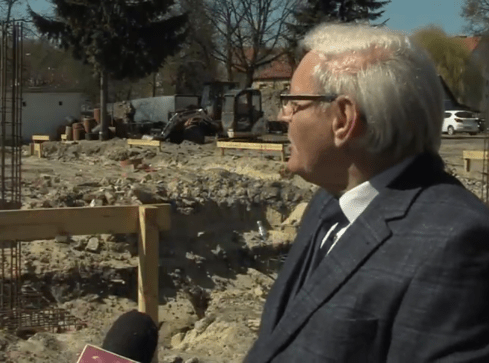 Kościół zielonoświątkowy buduje świątynię - grafika