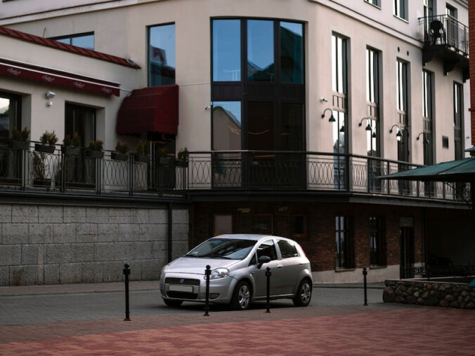 Jak wybrać najlepsze ubezpieczenie samochodu: Praktyczny przewodnik - grafika