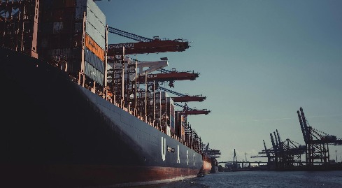 Magazyn dla e-commerce: 4 lokalizacje, które zrewolucjonizują Twoją - grafika