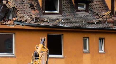 Kontener na gruz – lato to najlepszy czas na remont! - grafika
