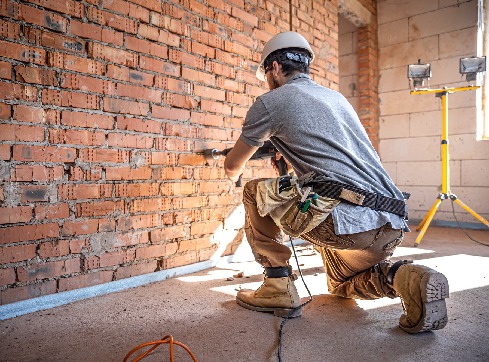 Jak obniżyć koszty prac budowlanych? Sprawdzone sposoby dla firm i o - grafika