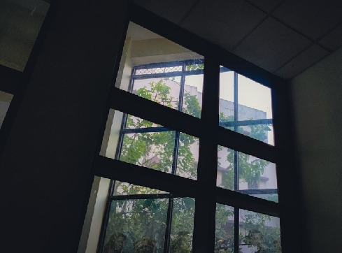 Jak konstrukcja okien wpływa na komfort cieplny i akustyczny wnętrz? - grafika